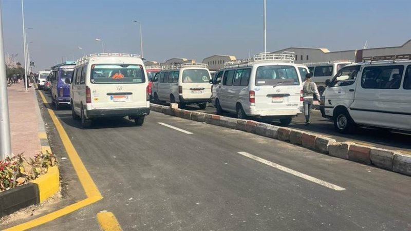 جانب من السيارات