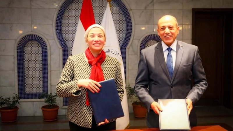 وزيرا الطيران والبيئة