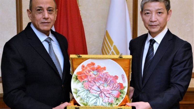 وزير الطيران الفريق