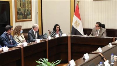 الصحة المصرية والعالمية يبحثان التعاون في تطوير إنتاج الأدوية واللقاحات