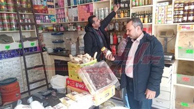 تكثيف الحملات التموينية على الأسواق ومنافذ البيع وتحرير 50 مخالفة بكفرالشيخ 