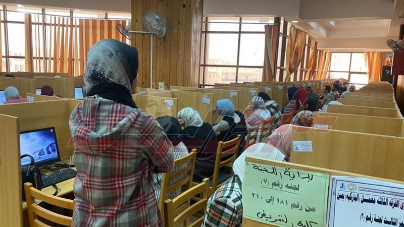 لجان الامتحان