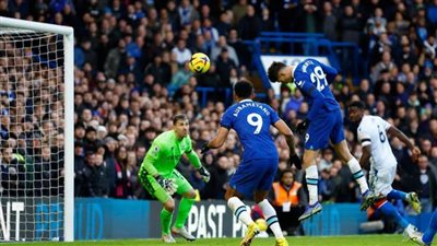 تشيلسي يتخطى كريستال بالاس بعد معاناة ويتقدم بمركزه في البريميرليج