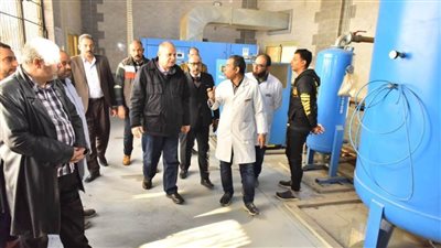 محافظ أسيوط يتفقد سير العمل بمحطة توليد الأكسجين بمستشفى الإيمان العام