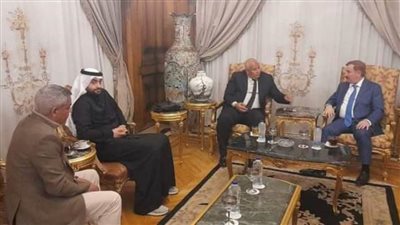 لبحث فرص الاستثمار الزراعي محافظ الوادي الجديد يلتقي وفدًا من المستثمرين العرب