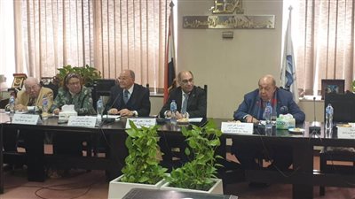 عمرو القاضي يلتقي اعضاء لجنة السياحة والطيران