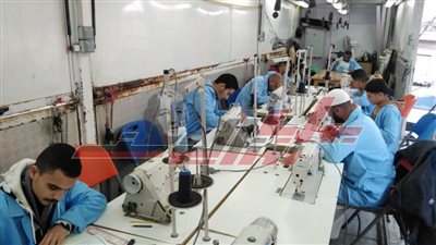 برنامج تدريبي على مهنة توصيل الكهرباء وصرف 43 ألف جنيه للعمالة غير المنتظمة بكفر الشيخ 