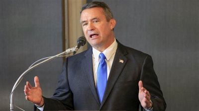 نائب جمهوري: احتمالية تخلف الولايات المتحدة عن سداد ديونها يمثل 