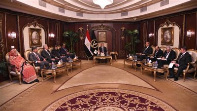 وزير الداخلية يستقبل رئيس الاتحاد الرياضي العربي للشرطة 