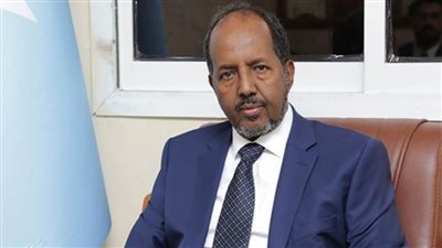 الرئيس الصومالي يعلن استئناف العملية العسكرية الواسعة للقضاء على الإرهابيين بجنوب البلاد