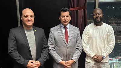 رئيس اللجنة الفنية للباركور يصل القاهرة ويلتقي وزير الرياضة 