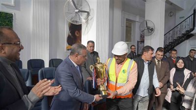 محافظ سوهاج يتفقد محطة مياه غرب سوهاج المرشحة السطحية