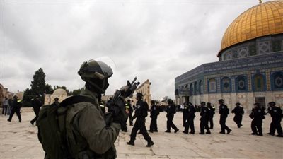 الاحتلال الإسرائيلي يفرج عن عميد الأسرى الفلسطينيين بعد 40 عامًا في السجون