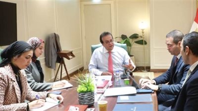 وزير الصحة يبحث فرص الاستثمار مع ممثلي صندوق مصر السيادي