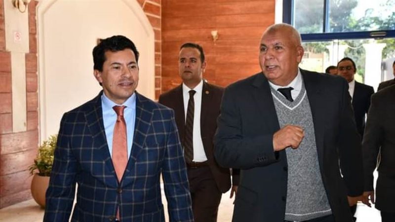 وزير الشباب والرياضة