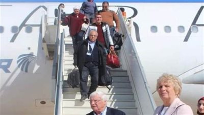 مطار العاصمة الإدارية الجديدة يستقبل رحلة لمصر للطيران تقل وفدًا من كبار رجال الأعمال