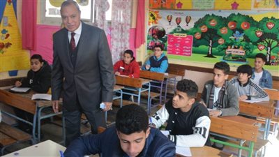 محافظ القليوبية يتابع سير امتحانات الشهادة الإعدادية بمدارس بنها وكفر شكر