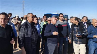 وزير النقل يتفقد مواقع العمل بالخط الثاني للقطار الكهربائي السريع  في المسافة من أبوسمبل حتى الأقصر