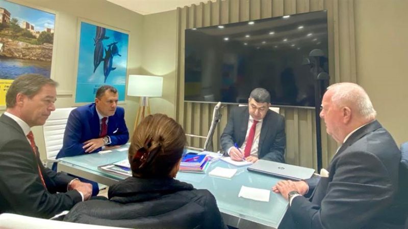 عيسى يختتم زيارته