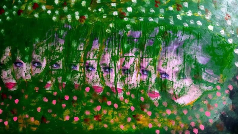 جانب من لوحات المعرض