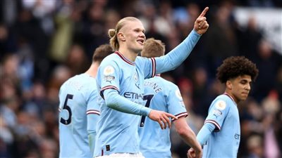 «هالاند» الخارق يسجل هاتريك في مرمى وولفرهانبتوت ويقترب بمانشستر سيتي للصدارة