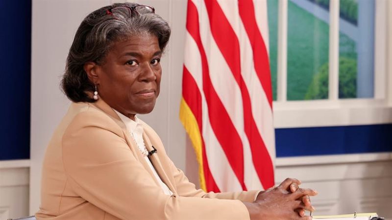 السفيرة الأمريكية