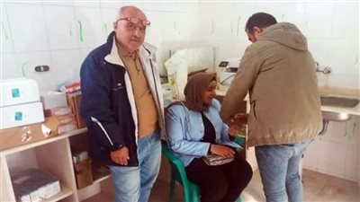 الكشف على نحو 700 حالة مرضية عن طريق قافلة الهلال الأحمر ومصر الخير بالعريش
