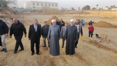 رئيس جامعة الأزهر يتابع أعمال الحفر بالمنشآت الجديدة بحرم الجامعة بمدينة نصر