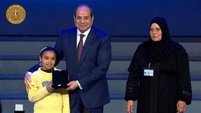 الرئيس السيسي يكرم أسماء الشهداء خلال الاحتفال بعيد الشرطة الـ71