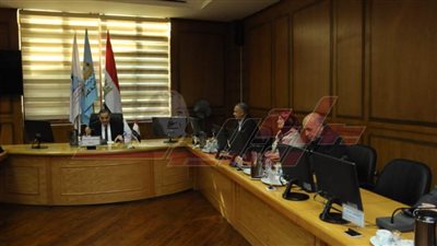 رئيس جامعة كفر الشيخ يترأس اجتماع مجلس الدراسات العليا والبحوث
