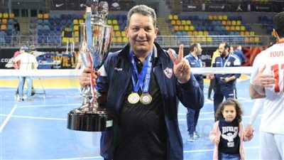 أشرف رشاد: المحترفون سبب تراجع مستوى طائرة الزمالك