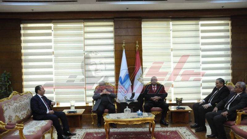 خلال اللقاء