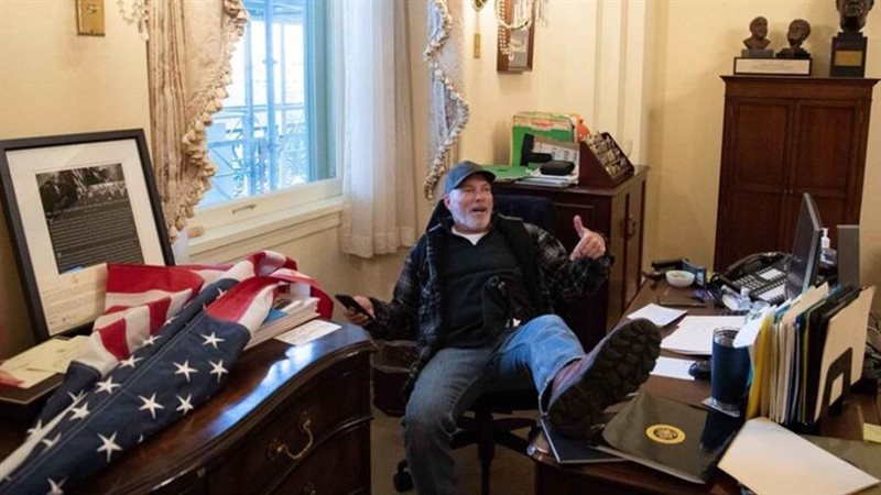 اقتحام مبنى الكابيتول