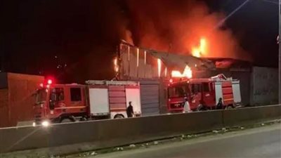 ندب المعمل الجنائي لفحص حريق اندلع بمطعم في بنها