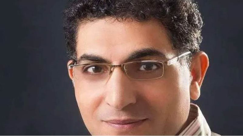 الراحل محمد عنان