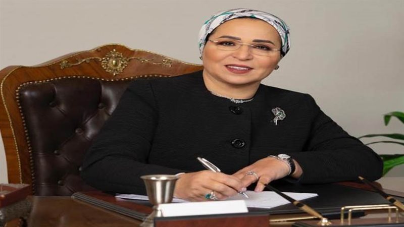 السيدة الاولى انتصار