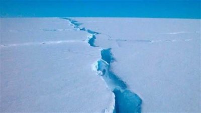 عاجل.. أقمار صناعية ترصد جبلًا جليديًا بحجم لندن.. هل يهدد الملاحة؟