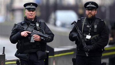 الشرطة البريطانية توقف أحد عناصر الجيش بتهمة الإرهاب