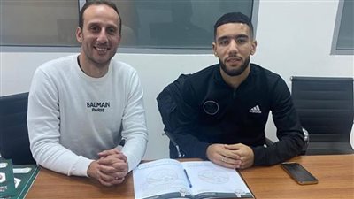 وفاق سطيف الجزائري يعلن التوصل إلى اتفاق نهائي مع الأهلي لانتقال لاعبه أحمد قندوسي