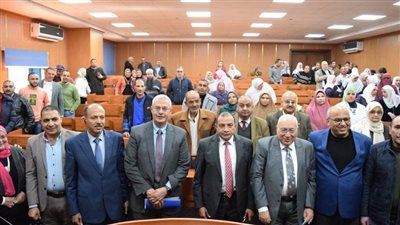 بالمستشفى الجامعي: رئيس جامعة بني سويف:  فريق عمل متكامل لخدمة المرضى