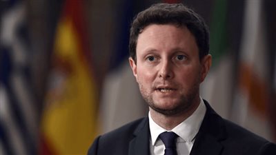 وزير النقل الفرنسي يتوقع اضطرابات شديدة في حركة وسائل النقل العام 