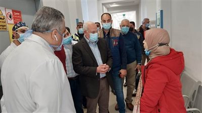 محافظ بورسعيد يتفقد مستشفى الرمد.. وقافلة جامعة طنطا تقدم الرعاية لـ 1142 حالة