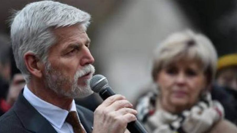 الجنرال السابق بيتر