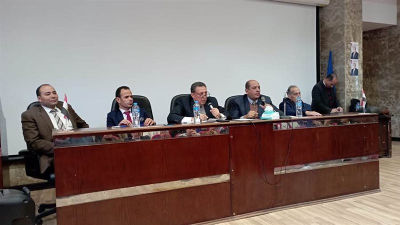 لجنة لإختيار رؤساء