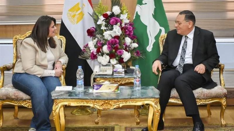 محافظ الشرقية يستقبل