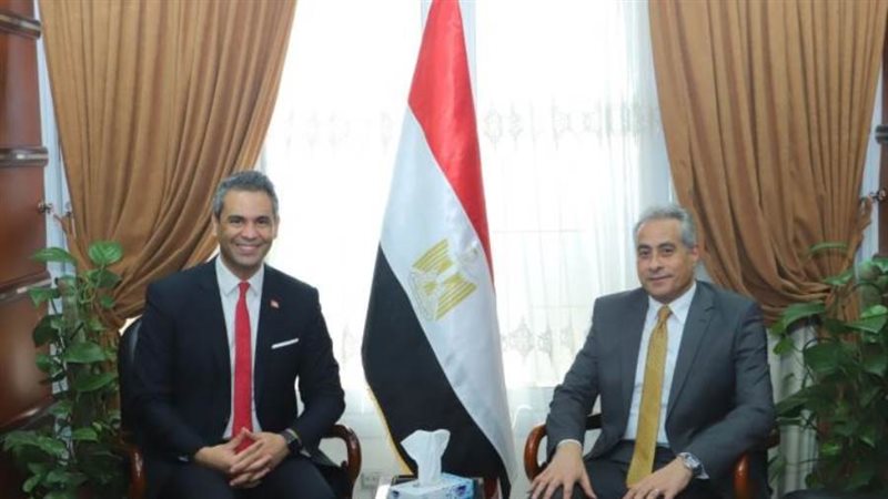 وزير القوى العاملة