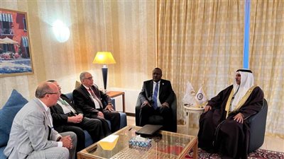 رئيسا البرلمانين العربي والإفريقي يبحثان مجالات التعاون والتنسيق في المحافل الدولية