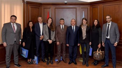 محافظ الإسكندرية يبحث مع 