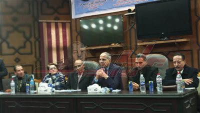 مناقشة التحديات التي تواجه العاملين بالجمعيات التعاونية المدرسية الطلابية بكفر الشيخ