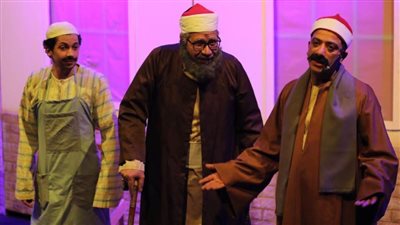 خالد جلال يشهد مسرحية 